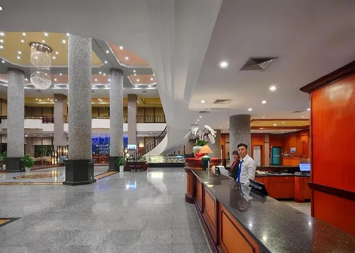 Plaza Hotel 4*