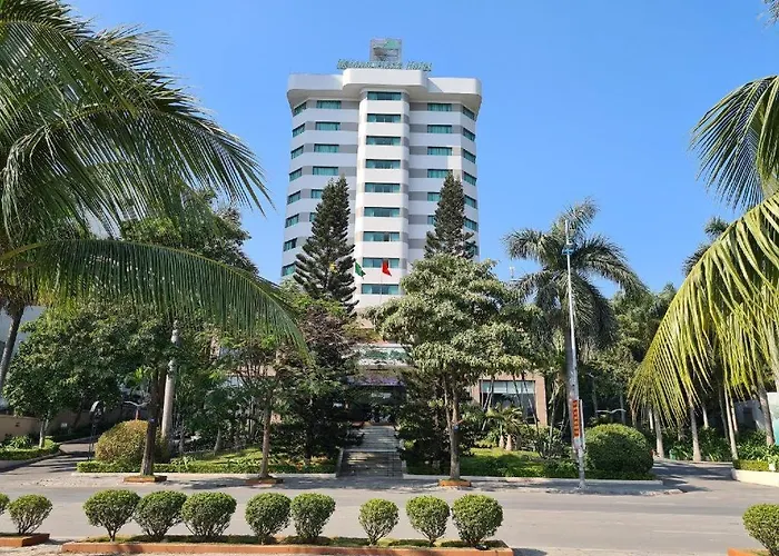 Plaza Hotel 4*