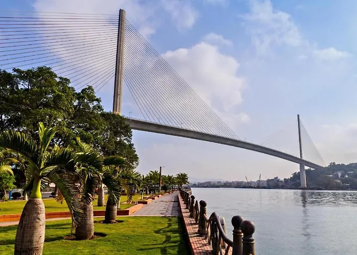 Hotel Plaza Hạ Long