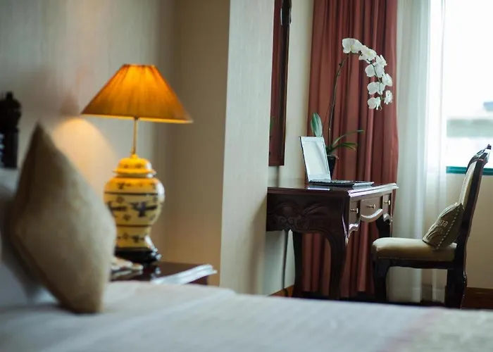 Plaza Hotel 4*