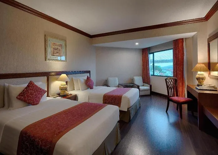 Plaza 4* Hạ Long