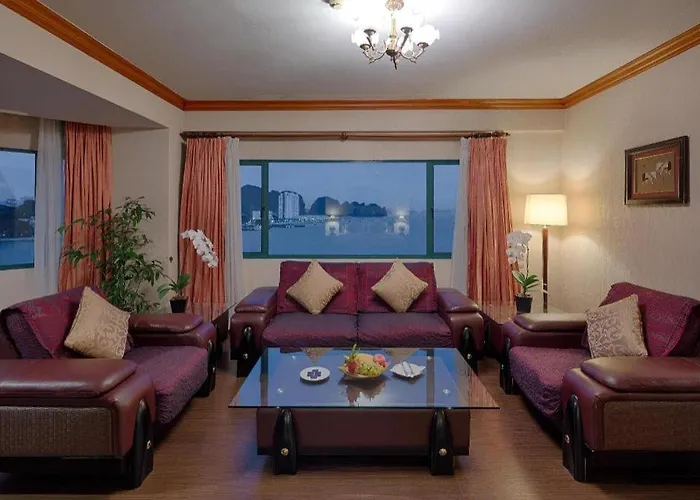 Hotel Plaza Hạ Long