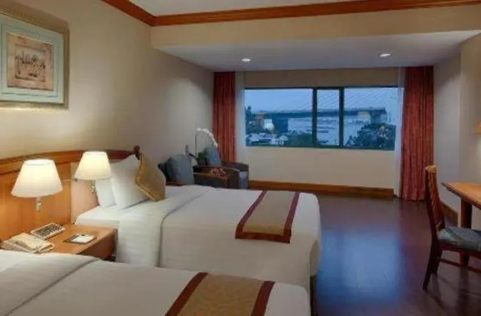 Hotel Plaza